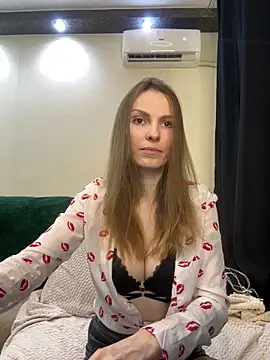 Snapshot of RachelBelI chatting on March 12, 2025, 11:22 pm RachelBelI online show from March 12, 2025, 11:22 pm