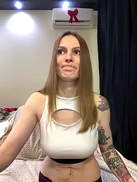 Snapshot of RachelBelI chatting on September 22, 2025, 11:33 pm RachelBelI online show from September 22, 2025, 11:33 pm