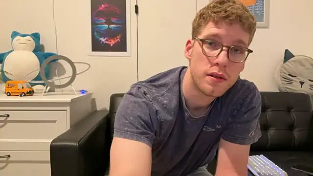 BlueEyedTallGuy94 online show from December 18, 2024, 2:42 am