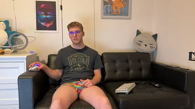 BlueEyedTallGuy94 online show from December 22, 2024, 6:17 am