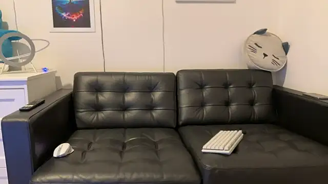 BlueEyedTallGuy94 online show from December 27, 2024, 2:47 am