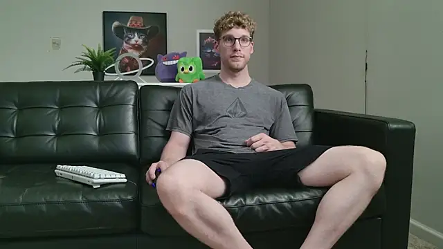 BlueEyedTallGuy94 online show from September 26, 2025, 10:38 pm