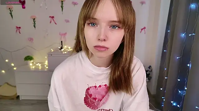 b4by LoL1 online show from March 13, 2025, 8:26 am