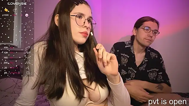 passiondesire  online show from October 3, 2025, 8:27 am