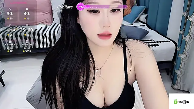 QQ-tutu online show from March 21, 2025, 2:18 pm