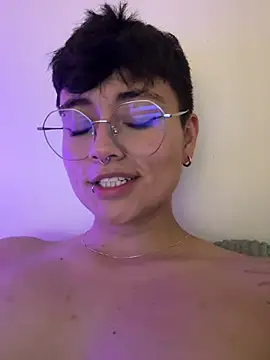 Ashley Chriss online show from February 22, 2025, 6:17 am