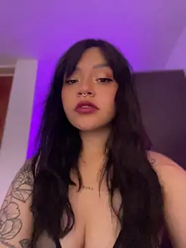 Snapshot of Ashley_Chriss chatting on June 17, 2026, 5:40 am Ashley Chriss online show from June 17, 2026, 5:40 am