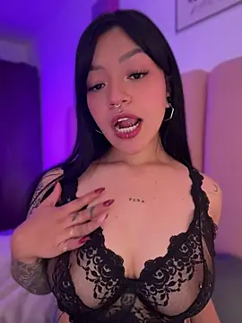 Ashley Chriss online show from July 19, 2026, 8:01 am