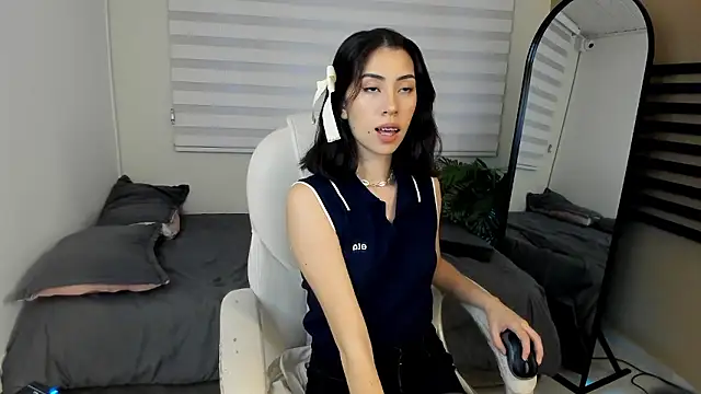 Catyloves online show from January 9, 2026, 10:06 pm