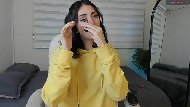 Catyloves online show from January 7, 2026, 10:15 pm