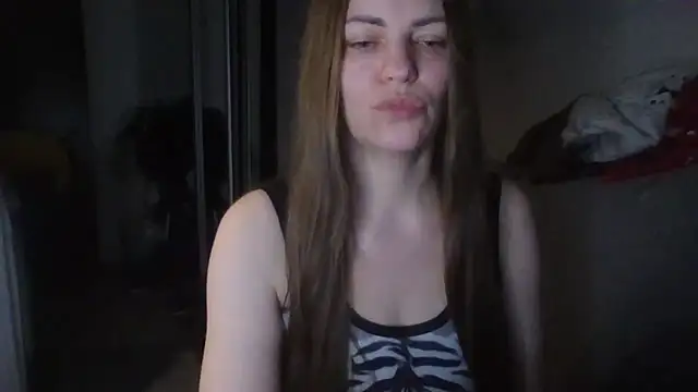 Snapshot of AnnaDiamond1 chatting on April 23, 2026, 10:33 pm AnnaDiamond1 online show from April 23, 2026, 10:33 pm