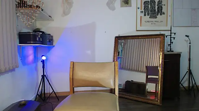 Siriss boyrag online show from September 25, 2025, 10:38 pm