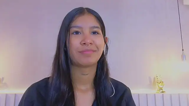 Snapshot of Aida_moreno chatting on September 17, 2025, 11:45 am Aida moreno online show from September 17, 2025, 11:45 am