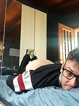 Snapshot of TheKing966 chatting on February 26, 2026, 12:38 pm TheKing966 online show from February 26, 2026, 12:38 pm