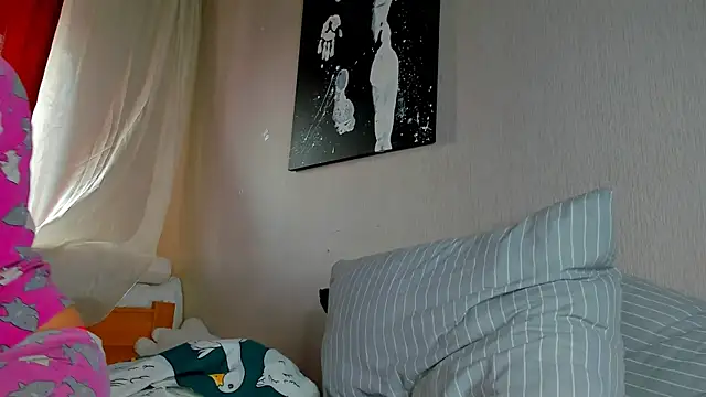 foxy blond online show from September 22, 2025, 1:11 am