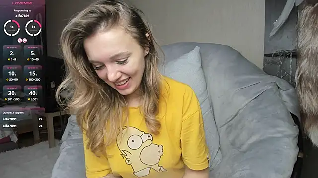 foxy blond online show from March 18, 2025, 9:12 am