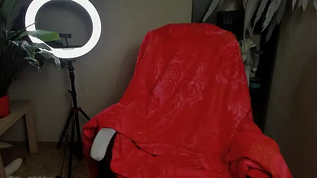 foxy blond online show from September 25, 2025, 12:05 am