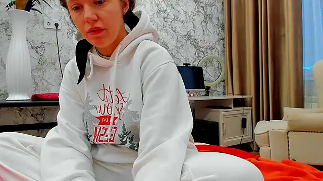 foxy blond online show from February 24, 2026, 12:55 am