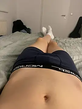 Snapshot of Nio-5 chatting on January 8, 2025, 8:39 pm Nio-5 online show from January 8, 2025, 8:39 pm