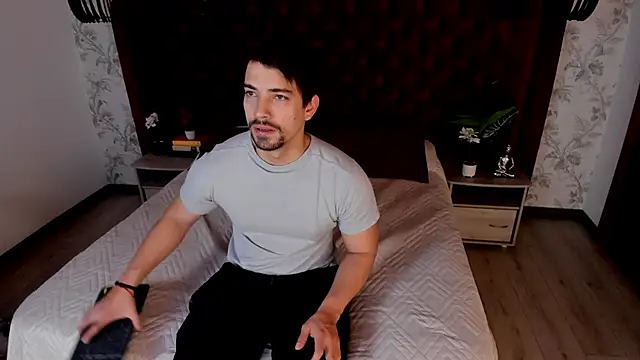 Ian Daviz online show from October 8, 2025, 11:45 am