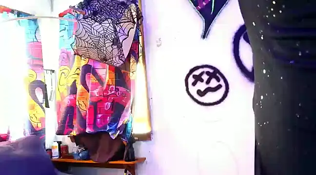 KRYZTALYNXXX online show from December 8, 2024, 8:15 pm