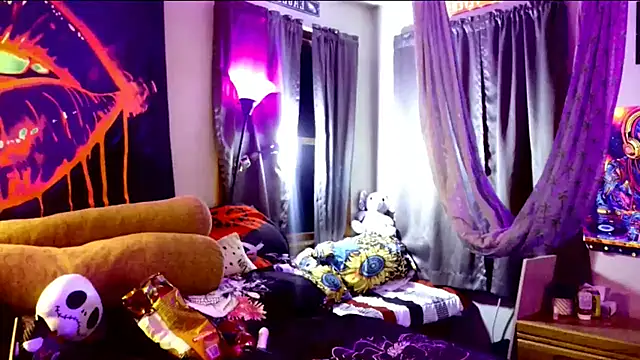 KRYZTALYNXXX online show from February 20, 2025, 2:02 pm