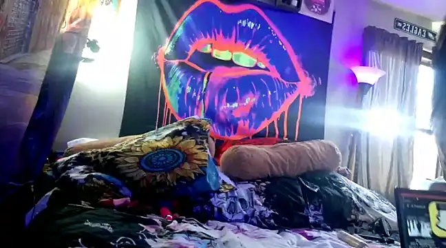 KRYZTALYNXXX online show from February 17, 2025, 7:33 pm