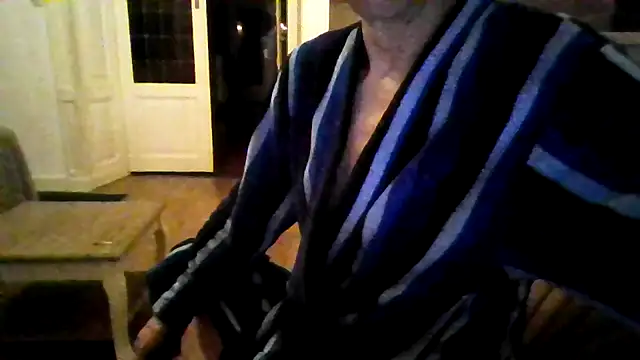 Snapshot of sjorgiogeorge chatting on April 21, 2026, 10:49 pm sjorgiogeorge online show from April 21, 2026, 10:49 pm