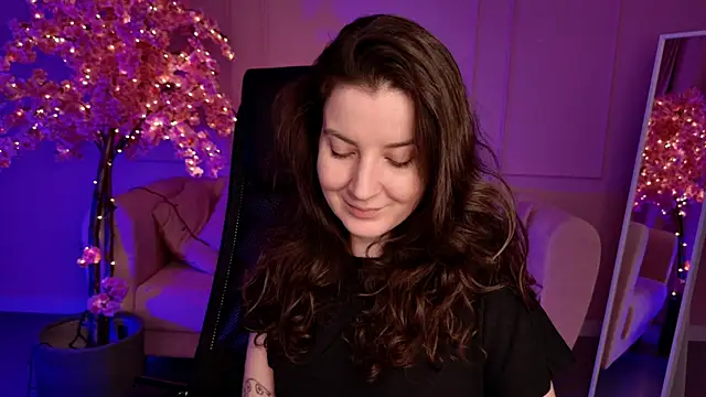 JackieByrd online show from October 4, 2025, 9:11 am