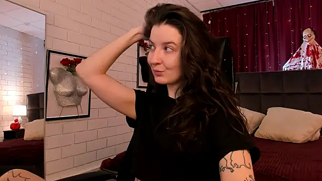 JackieByrd online show from October 22, 2025, 1:32 pm