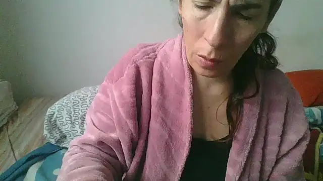 hairygirl80 online show from October 16, 2025, 8:44 am