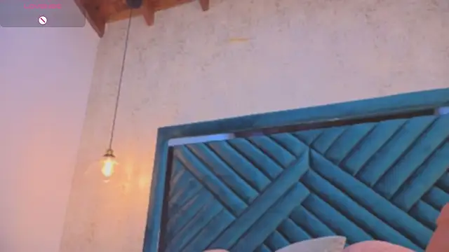 Lucy Vega online show from September 12, 2025, 4:56 am