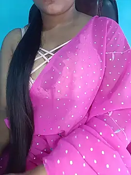 Snapshot of Sadika- chatting on July 14, 2026, 6:18 am Sadika- online show from July 14, 2026, 6:18 am