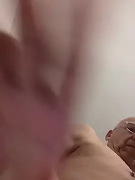 Sunnyboy7897 online show from December 16, 2025, 12:15 am