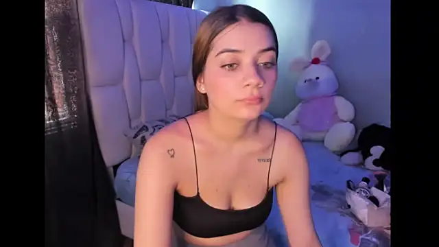 Snapshot of KittyKlum chatting on February 28, 2025, 4:53 pm KittyKlum online show from February 28, 2025, 4:53 pm