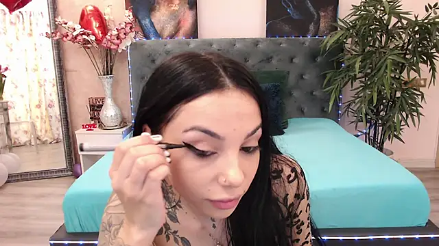 MissJuliax online show from March 4, 2025, 6:47 am