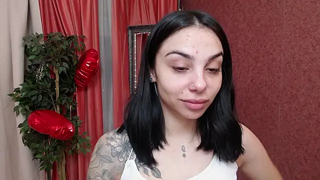 MissJuliax online show from February 17, 2026, 8:33 am