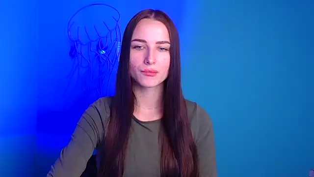 Eva Janee online show from October 3, 2025, 5:20 am