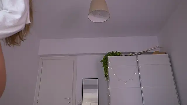 Snapshot of FazeyJ_ chatting on November 22, 2025, 7:40 am FazeyJ online show from November 22, 2025, 7:40 am