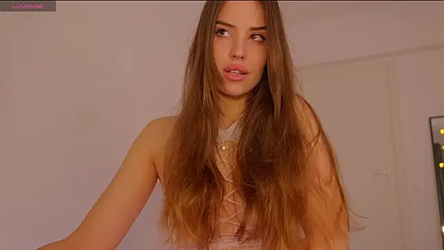 Snapshot of FazeyJ_ chatting on March 11, 2025, 7:03 am FazeyJ online show from March 11, 2025, 7:03 am