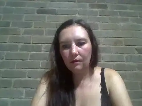 EksJouneMwah online show from February 6, 2025, 3:52 pm