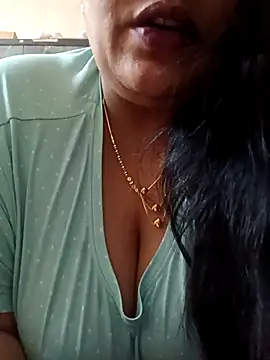 Snapshot of sneha_rose chatting on February 25, 2025, 7:31 am sneha rose online show from February 25, 2025, 7:31 am