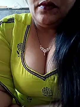 Snapshot of sneha_rose chatting on February 5, 2025, 4:48 am sneha rose online show from February 5, 2025, 4:48 am