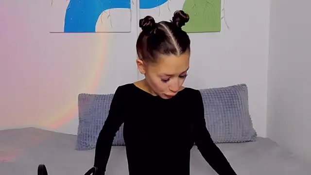 SelenaRousey online show from March 13, 2025, 5:33 am