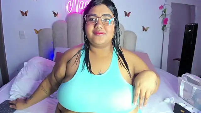 NaomiAsha online show from December 16, 2025, 11:31 pm