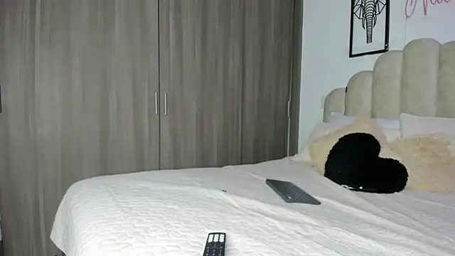 NaomiAsha online show from March 22, 2026, 8:32 pm