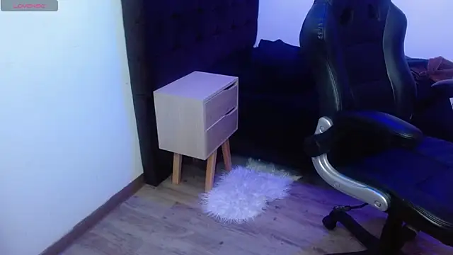 AlexandraJones  online show from September 10, 2025, 1:48 am