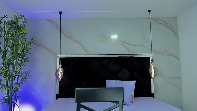 AngelaaCute  online show from September 18, 2025, 12:19 pm