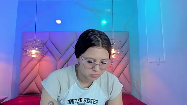 AngelaaCute  online show from July 8, 2026, 12:06 pm