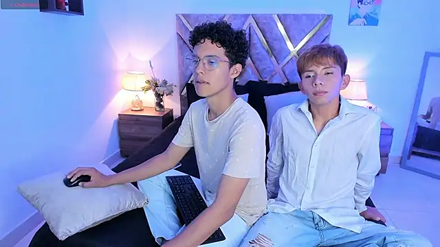 nickolas moon online show from November 10, 2025, 10:26 pm